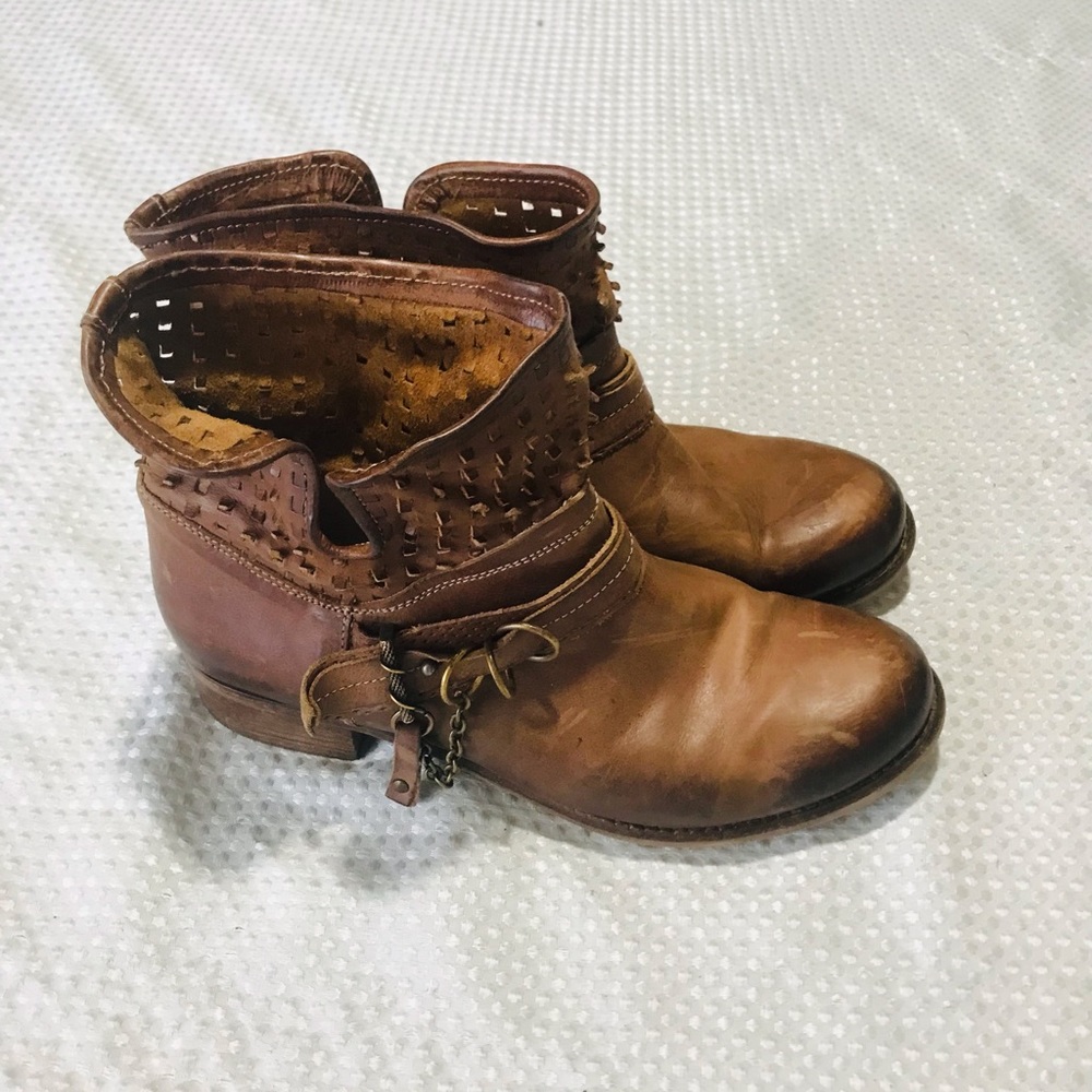KBR boots‎